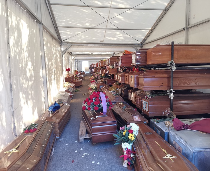 Cimiteri: 700 bare in attesa, tensostruttura a Palermo