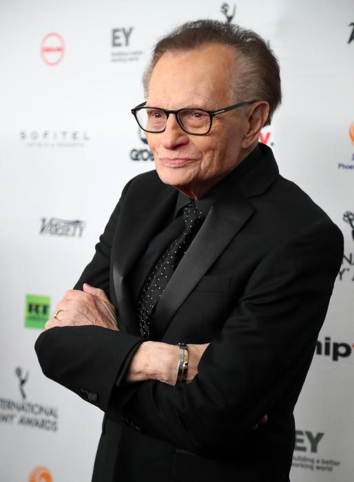Cnn, morto di Covid il leggendario giornalista Larry King