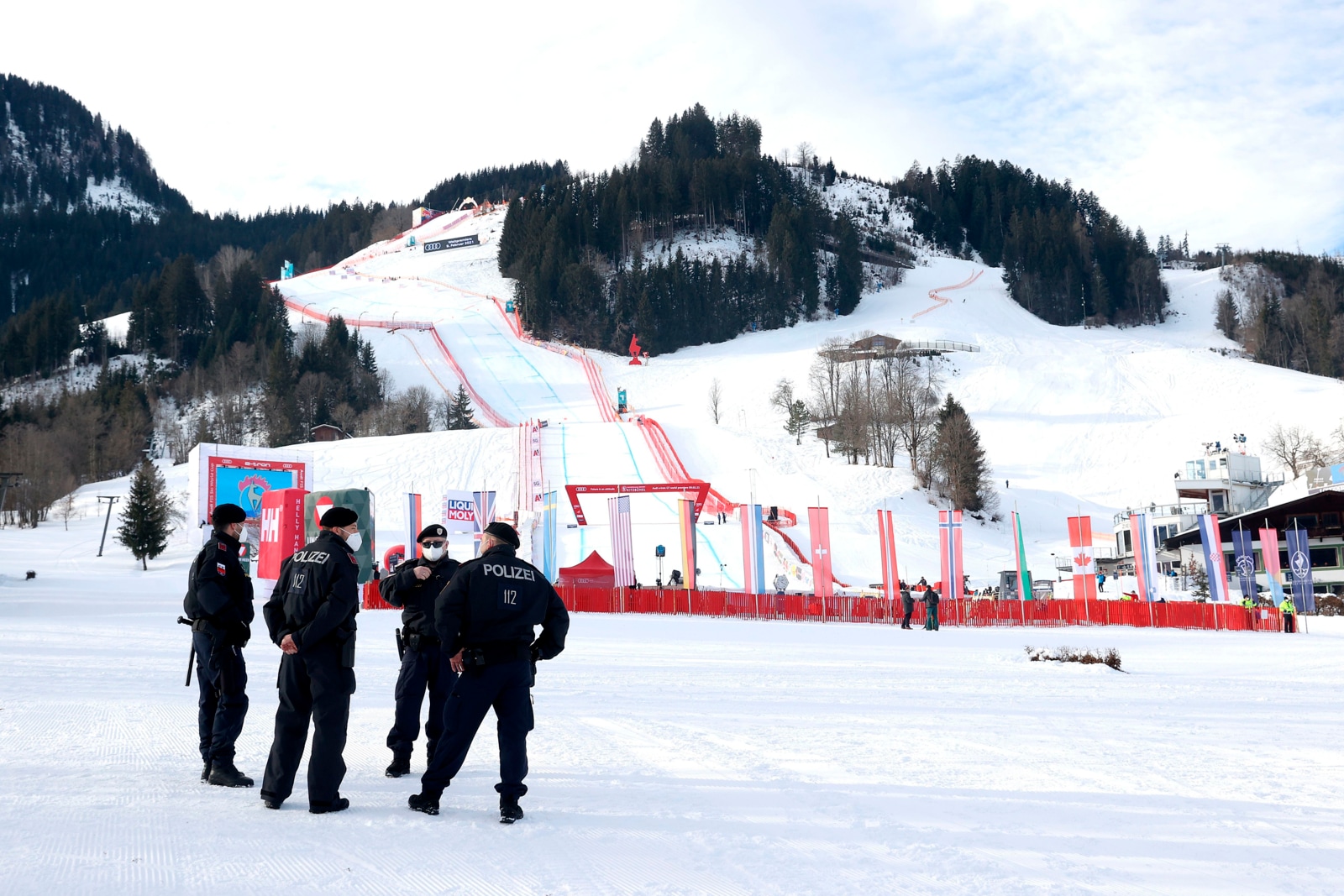 Coppa del Mondo, discesa di Kitzbuehel annullata per maltempo