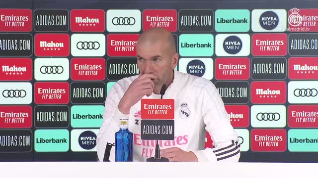 Futuro Alaba, dribbling di Zidane in conferenza