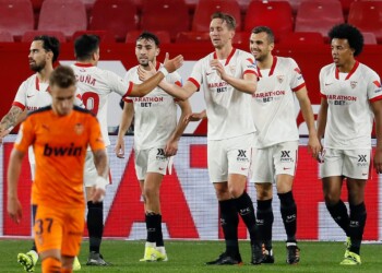 Coppa del Re, il Siviglia ai quarti aspettando Gomez: 3-0 al Valencia