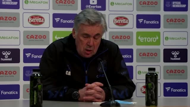 Ancelotti critico: "In UK pochi con la mascherina..."