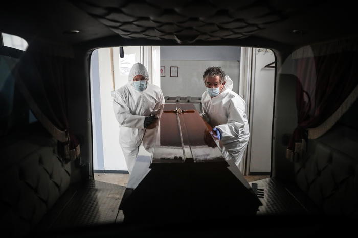 Covid: Iss, la seconda ondata molto più letale della prima oltre 50mila morti