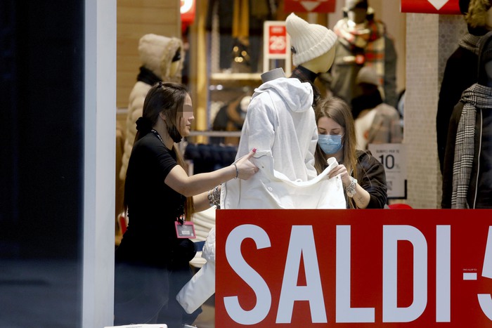 Covid: la Milano arancione ritrova piacere dello shopping