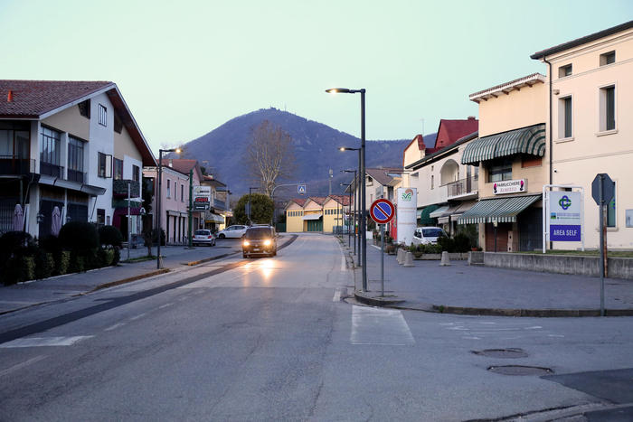Covid: viola norme, chiusa locanda primi contagi Vo’