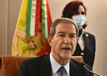 Loro non chiedevano un presidente efficiente ed efficace, chiedevano un presidente prono; e, come è noto, Musumeci a questo non è disponibile.