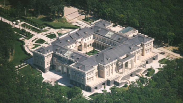 Cremlino, ‘video su palazzo di Putin è fake news di qualità’