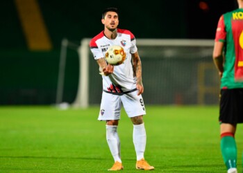 Dell’Agnello salva il Foggia nel finale: con la Juve Stabia è 1-1