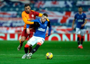 Elabdellaoui del Galatasaray ferito da un petardo: rischia di diventare cieco