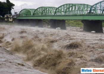 Emergenza Meteo in Isole Britanniche per tempesta. Migliaia gli evacuati