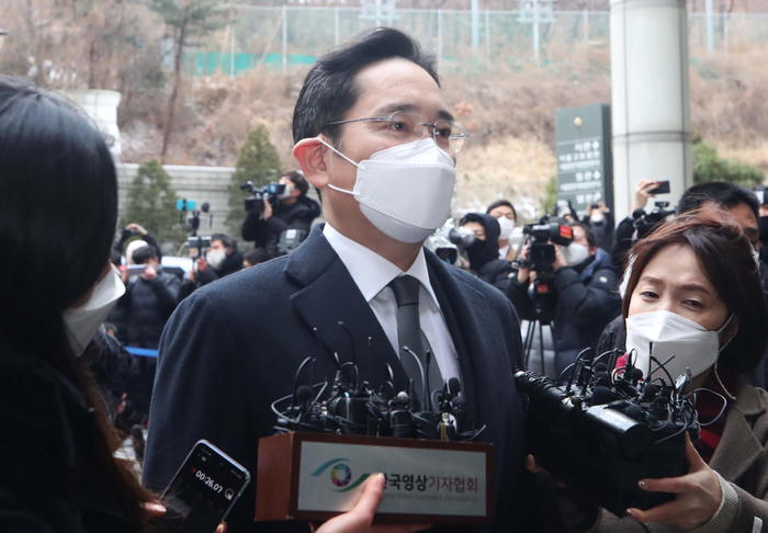 Erede di Samsung condannato per corruzione