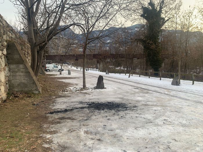 In fiamme furgone in sosta in Alto Adige, muore uomo