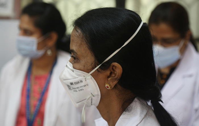 India: Ministro Salute, nostri vaccini sicuri, troppe bugie