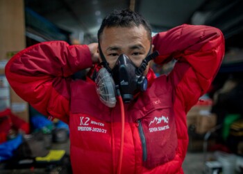 K2, è di un team nepalese la prima scalata invernale