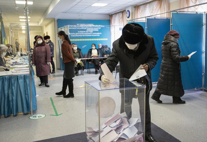 Kazakistan: oggi elezioni parlamentari, senza opposizioni