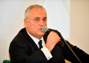 Lazio, Lotito scaccia la crisi: anticipati due stipendi