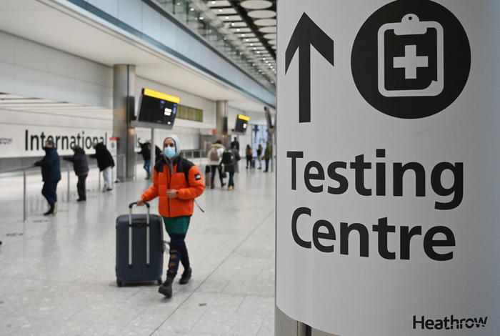 L’Iss: “Aumenta il rischio di epidemia non controllata”