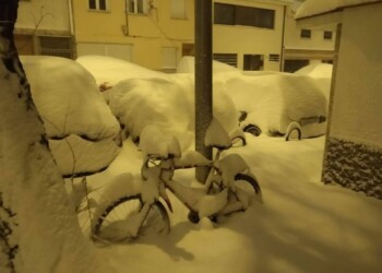 MADRID, la nevicata che fa STORIA: mezzo metro di neve. Decine di foto