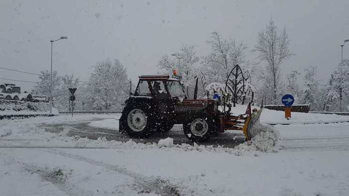 Maltempo: altri 40 centimetri di neve su Appennino Modenese