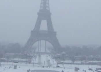 Neve a Parigi in gran parte della Francia. Video Meteo