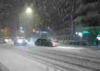 NEVE al Sud Italia. Cosenza sotto un’abbondante nevicata, il video