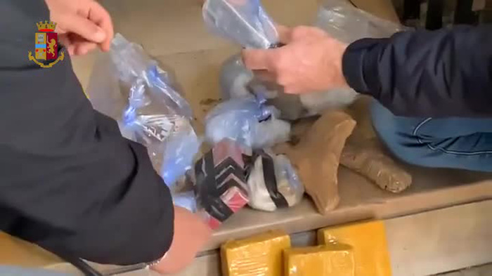 Party con droga a Milano, un arresto