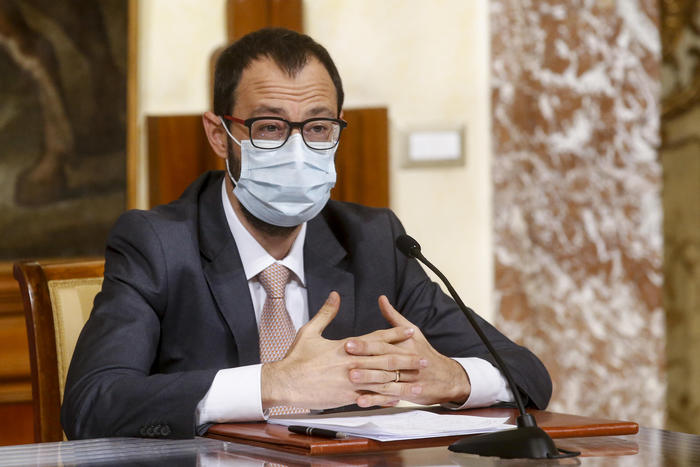 Patuanelli: ‘Il sistema delle imprese ha retto, ma serve prudenza ‘