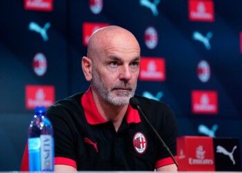 Pioli: “Hernandez e Calhanoglu out? Siamo il Milan. Ibra titolare, non parlo di Mandzukic”