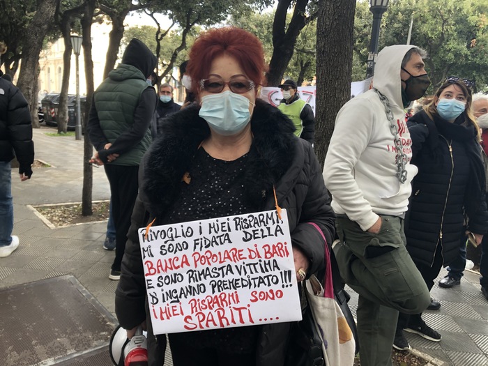 Pop.Bari:sit-in azionisti,’si istituisca fondo per rimborsi’