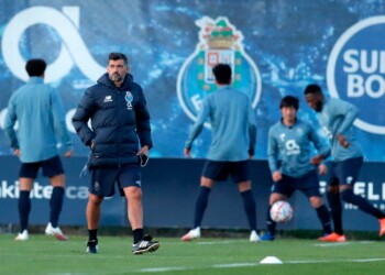 Porto, Conceiçao confinato in casa: potrebbe essere positivo al Covid