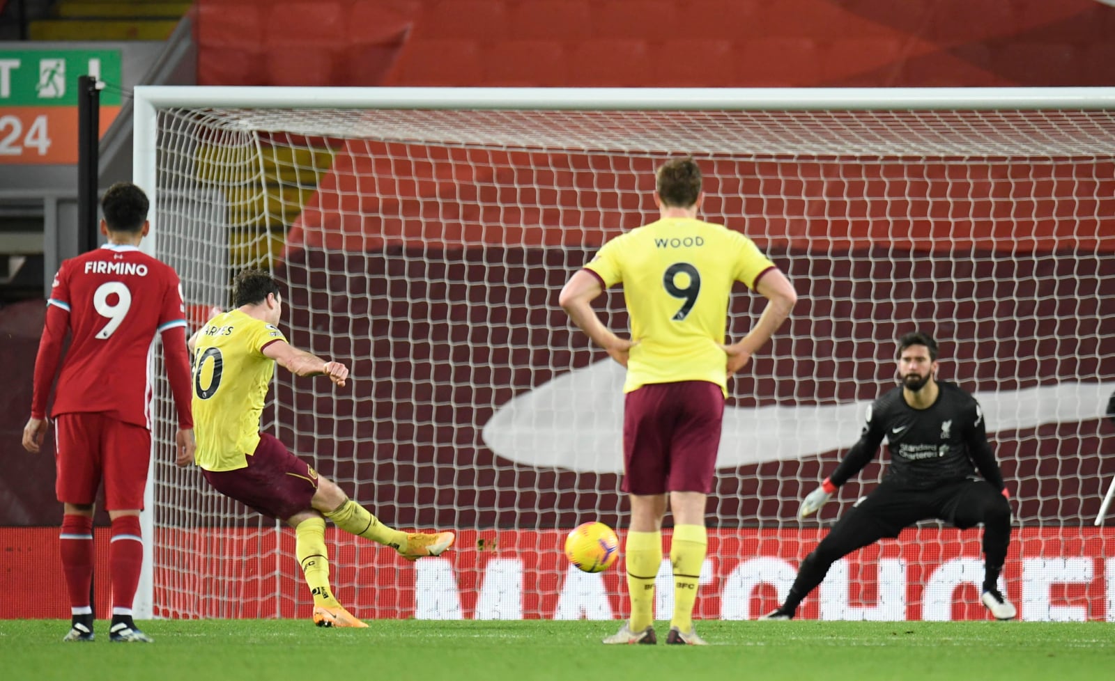 Premier, Liverpool sconfitto dal Burnley. Decide un rigore di Barnes