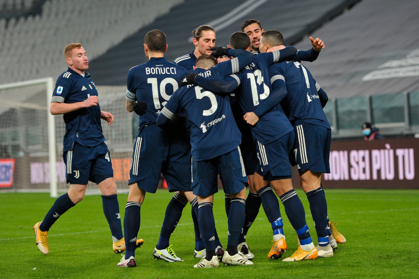 Sassuolo, Carnevali: “Scamacca? Non solo Juve. Io all’Inter? Non ora”