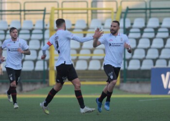 Serie C, Pro Vercelli, il derby è tuo: Emmanuello-Comi e Novara ko