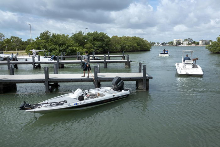 Sospese ricerche barca scomparsa alle Bahamas con 20 a bordo