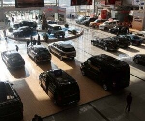 Toyota supera Volkswagen e torna in testa alle case automobilistiche