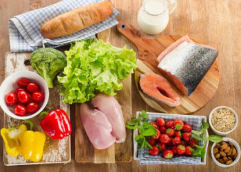 Le nuove linee guida americane sull’alimentazione: ignorate le raccomandazioni degli esperti su zucchero e alcol