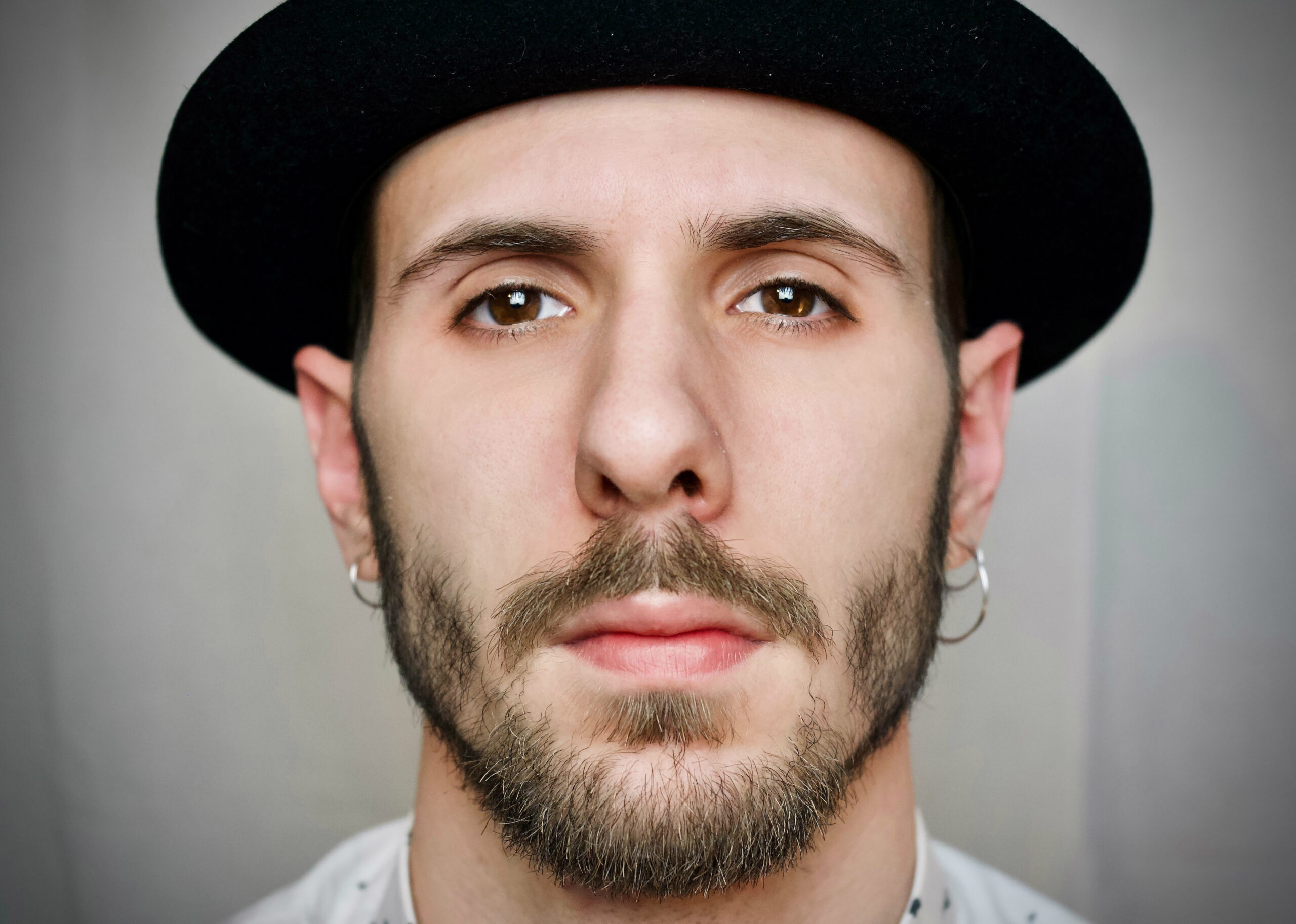 Dall’ 8 gennaio è in rotazione radiofonica e su tutte le piattaforme digitali “RIVOLUZIONE”, il nuovo singolo di TAVO