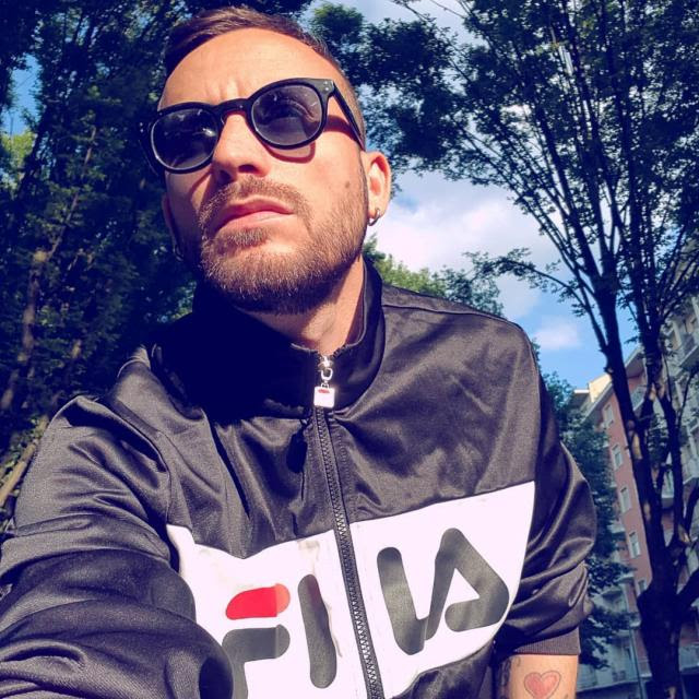 FABE: “Guerra d’orgoglio” è un brano autobiografico che definisce il carattere deciso dell’omonimo ep del cantautore torinese