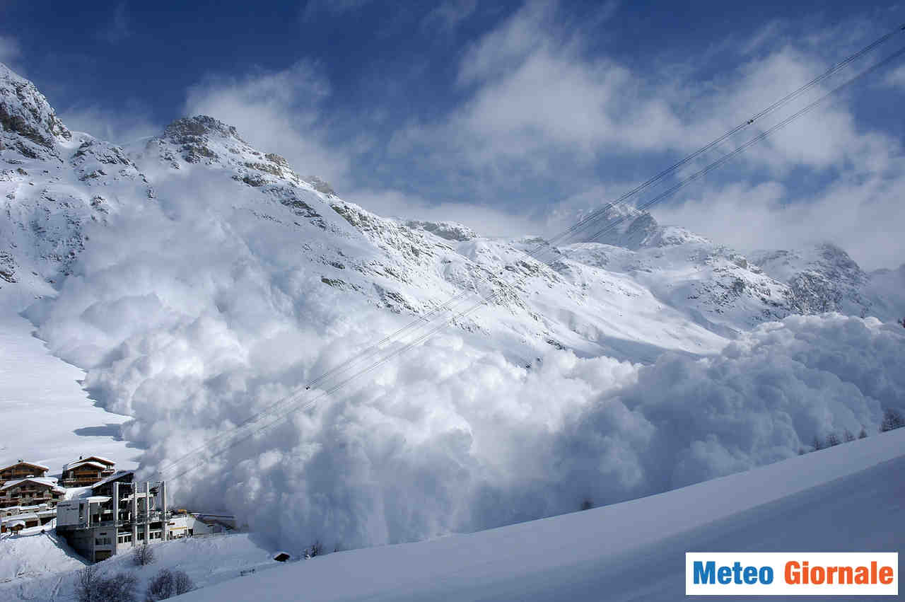 Valanghe killer. Grossissima valanga in Val Sarentino, il video da brivido