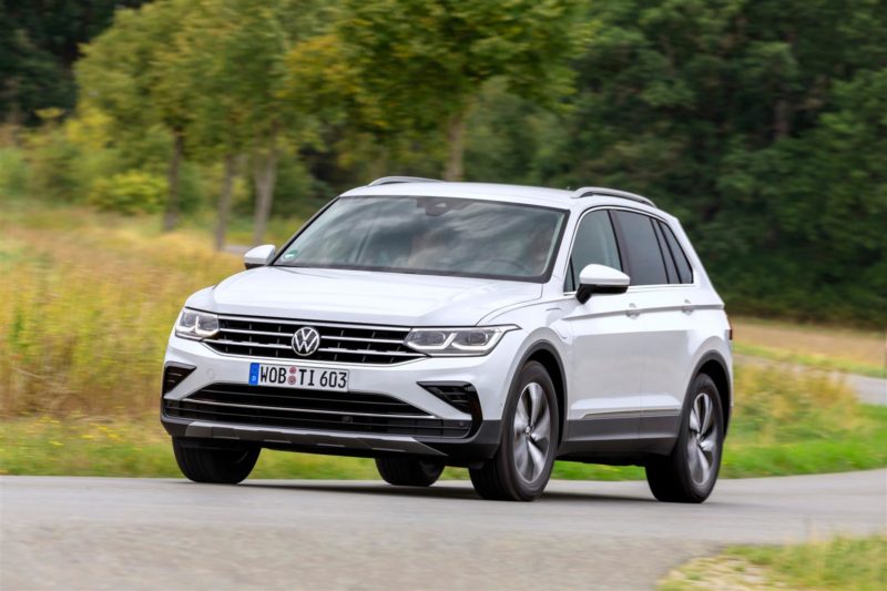 Volkswagen Tiguan, Hyundai Santa Fe e Cupra Formentor: nuova sfida per le ibride del Weekend