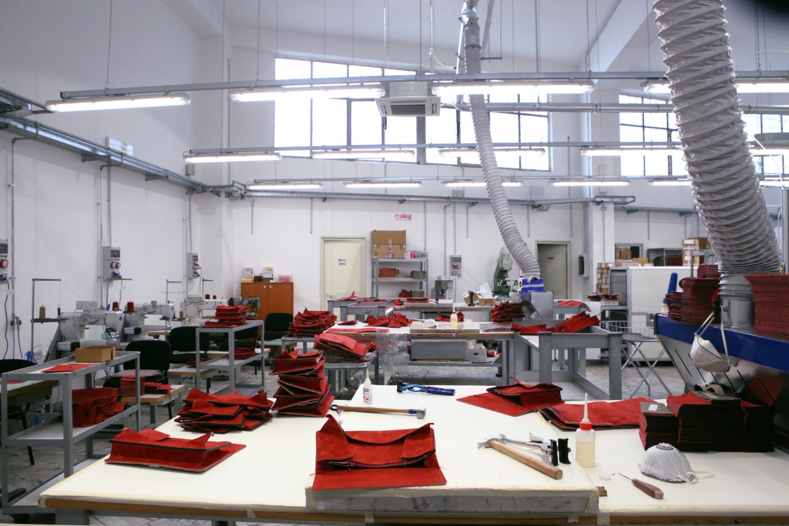 Contraffazione, Auzino: basta ‘fake’, salviamo il Made in Italy