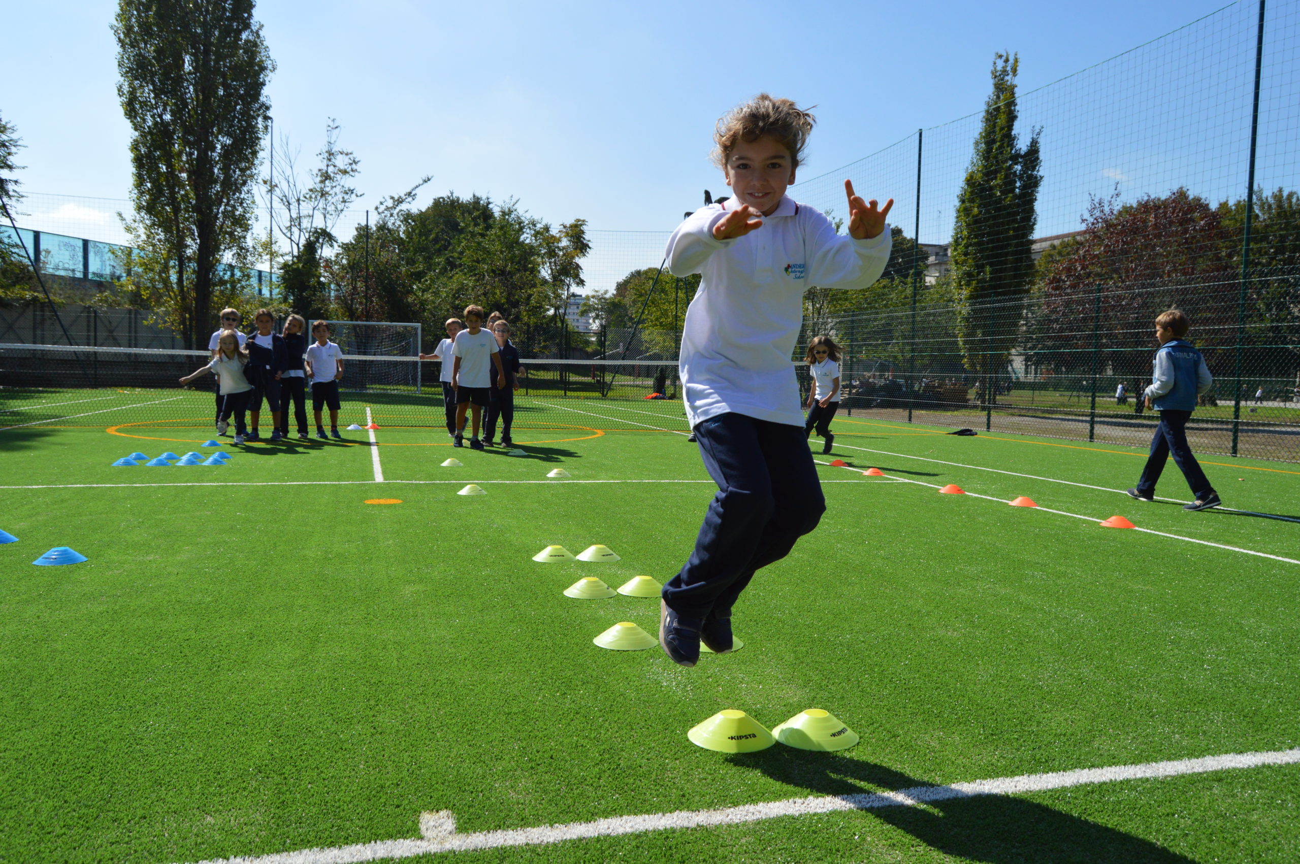 Secondo i dati Istat, il 22% dei ragazzi dagli 11 ai 20 anni che praticano sport lo abbandonano a causa del troppo carico di lavoro a scuola.