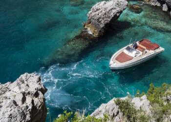 L’esclusivo servizio charter per scoprire il Mediterraneo a bordo di uno yacht Fiart