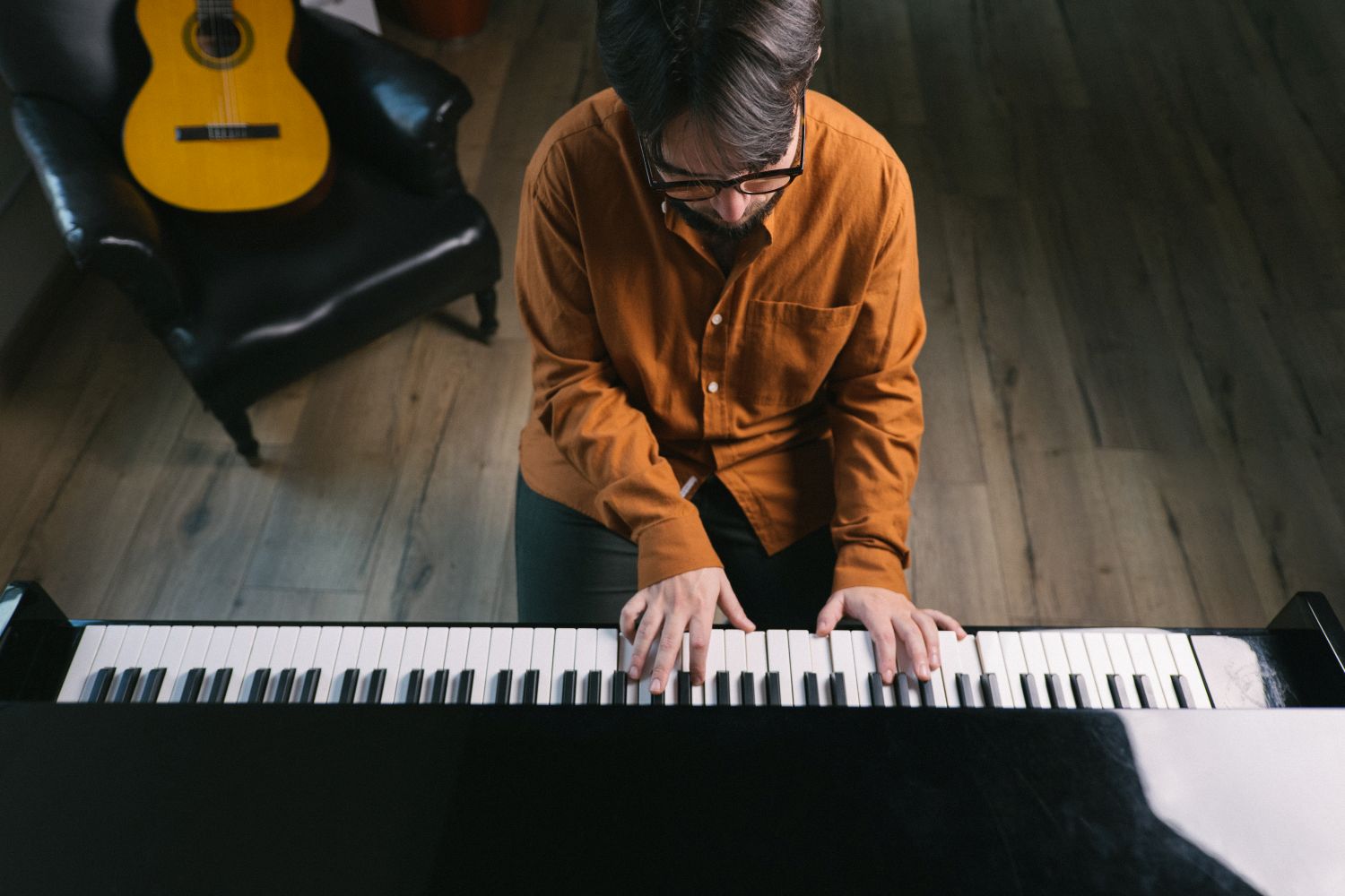 Oggi esce in digitale e in radio “Libertà”, primo singolo del cantautore siciliano Peppe Lana