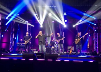 GENTE DISTRATTA – In cerca di Pino Daniele