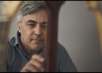 In radio e in digitale “Via da qui per un po’ di più”, il nuovo brano del cantautore milanese Giuseppe Vorro