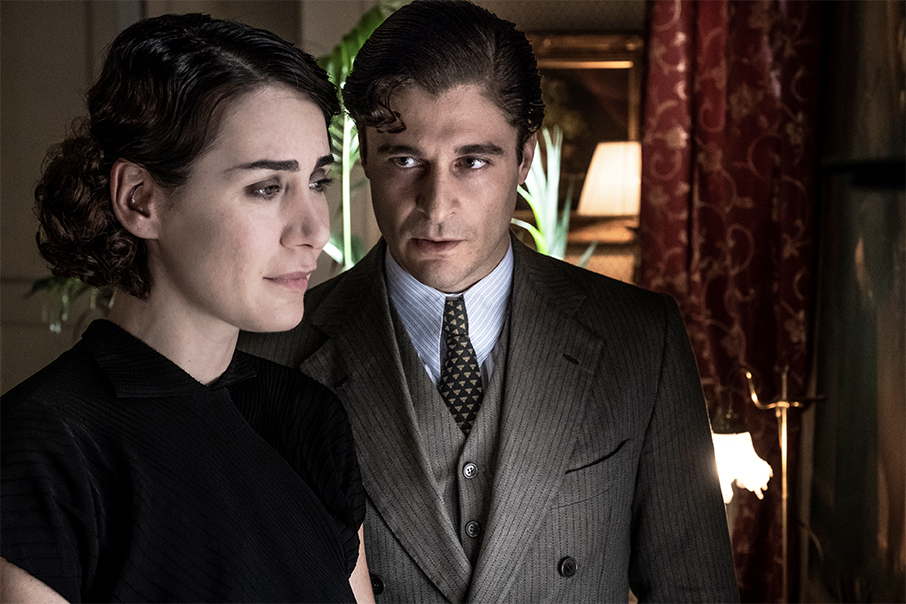 Lunedì 1 marzo, RaiUno: Maria Angela Robustelli protagonista femminile di puntata ne “Il Commissario Ricciardi”