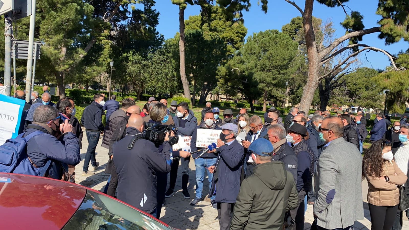 IL 24 FEBBRAIO DEL 2020 E’ STATO IL NOSTRO ULTIMO GIORNO DI LAVORO. AIUTATECI