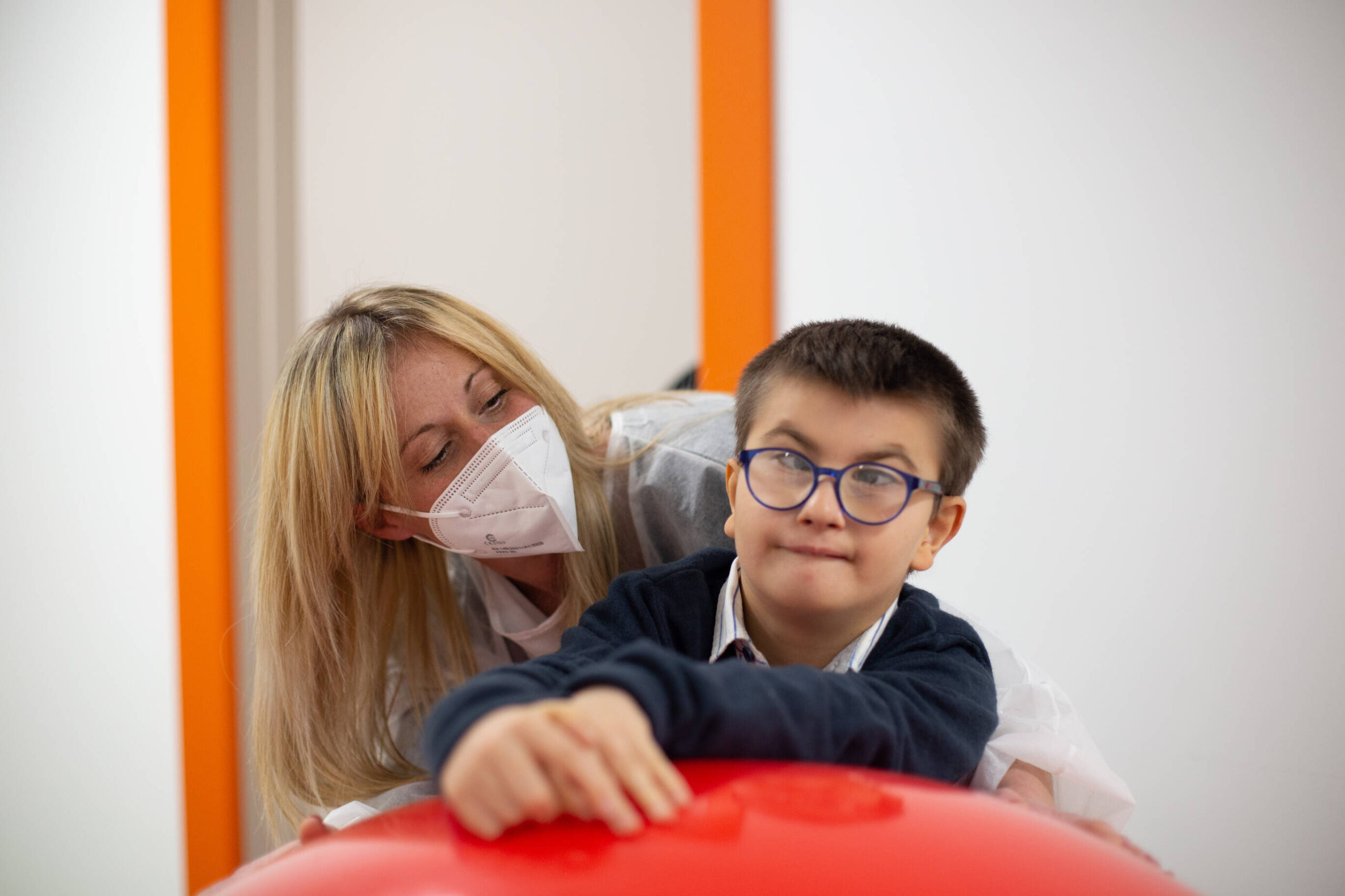 NEGLI ULTIMI 10 ANNI LEGA DEL FILO D’ORO HA REGISTRATO UN SIGNIFICATIVO INCREMENTO DELLE PERSONE SORDOCIECHE CON  MALATTIA RARA