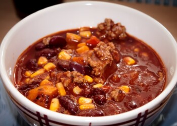 ALIMENTAZIONE, OGGI SI CELEBRA IL “NATIONAL CHILI DAY”: LA PIETANZA PICCANTE PER ECCELLENZA AMATA DA 7 AMERICANI SU 10